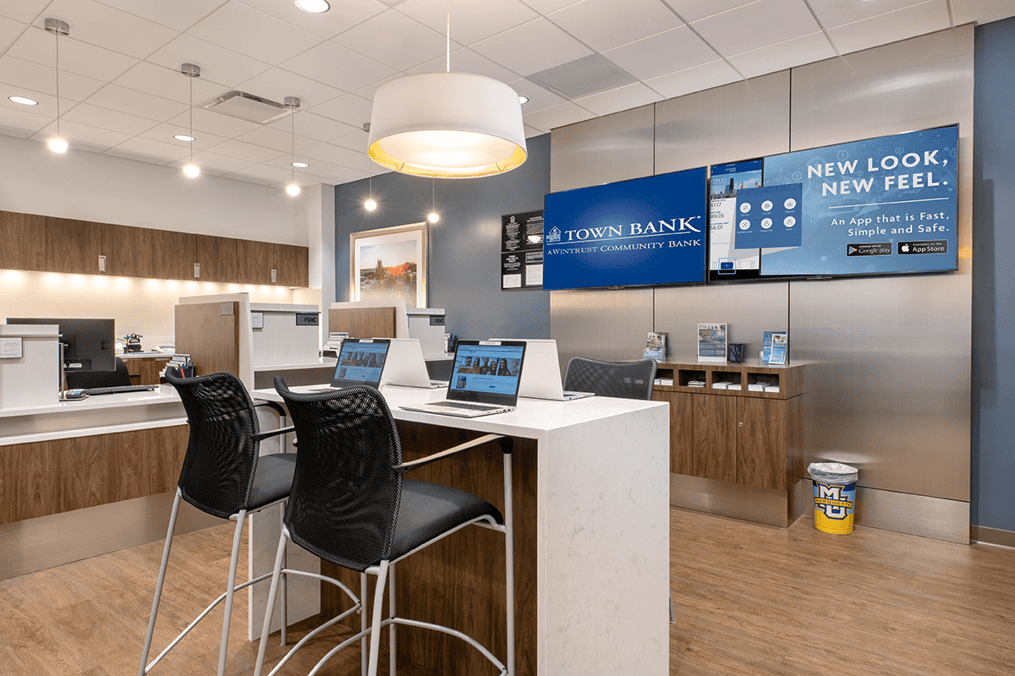 Landre-TownBank-048