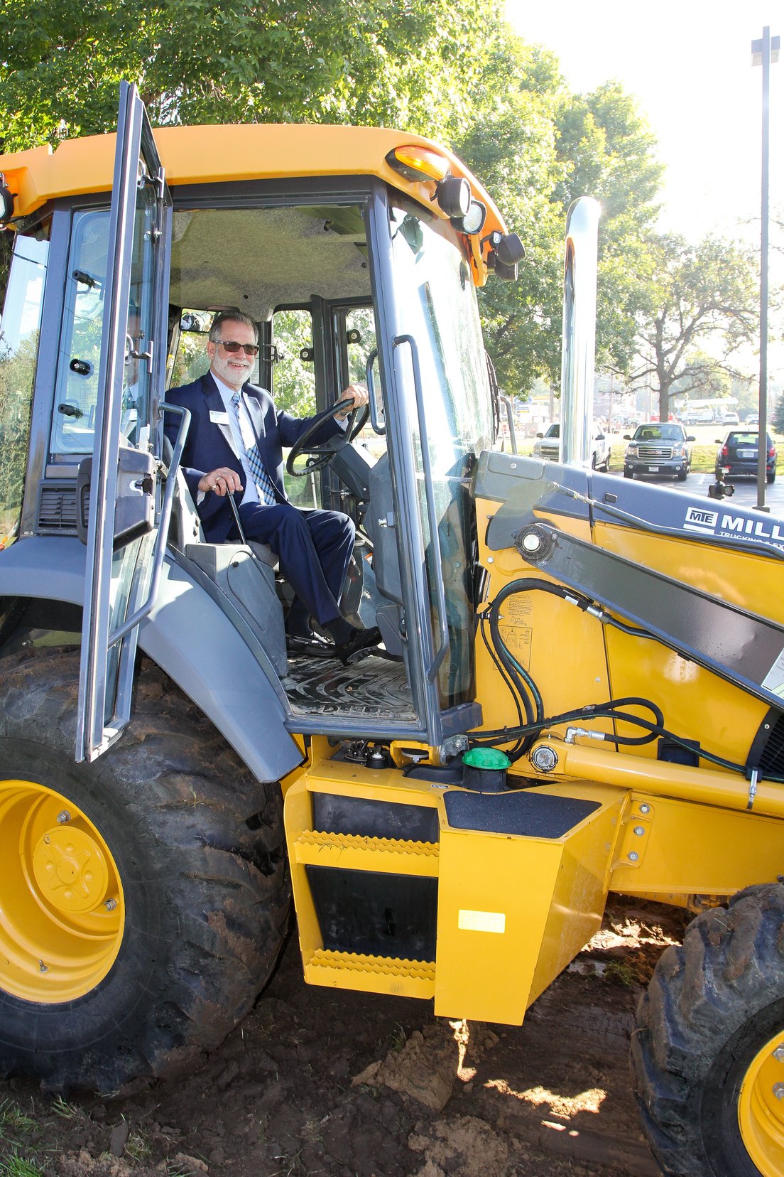 Deere Employees Credit Union Breaks Ground for New Remodel