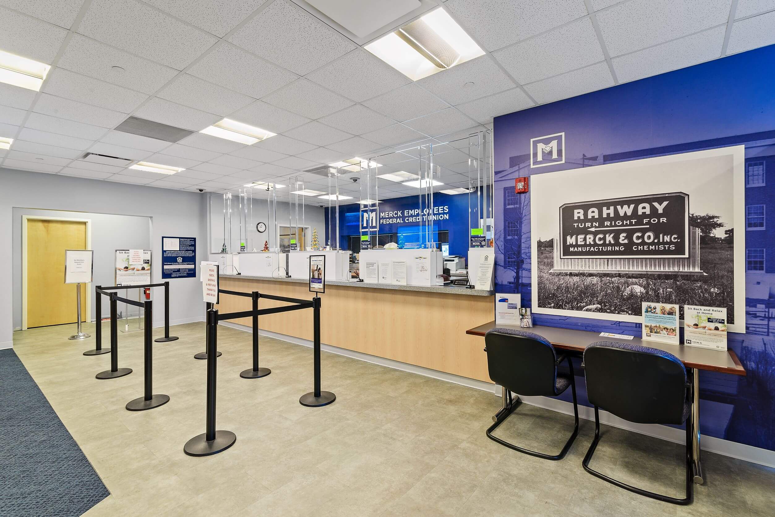 Teller lines and branded lobby space in a credit union