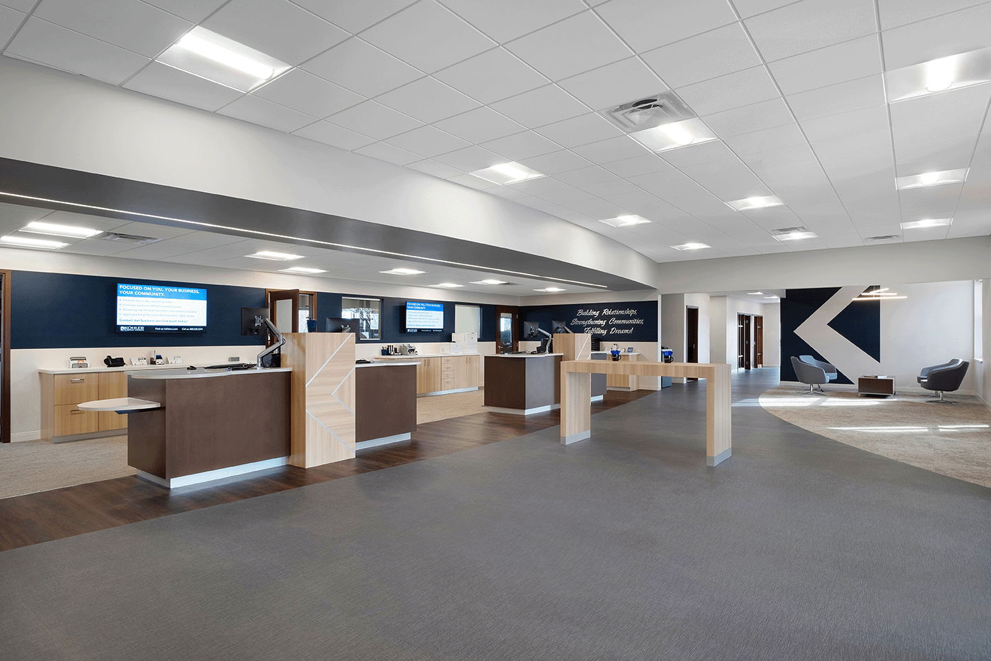 lobby w teller desk